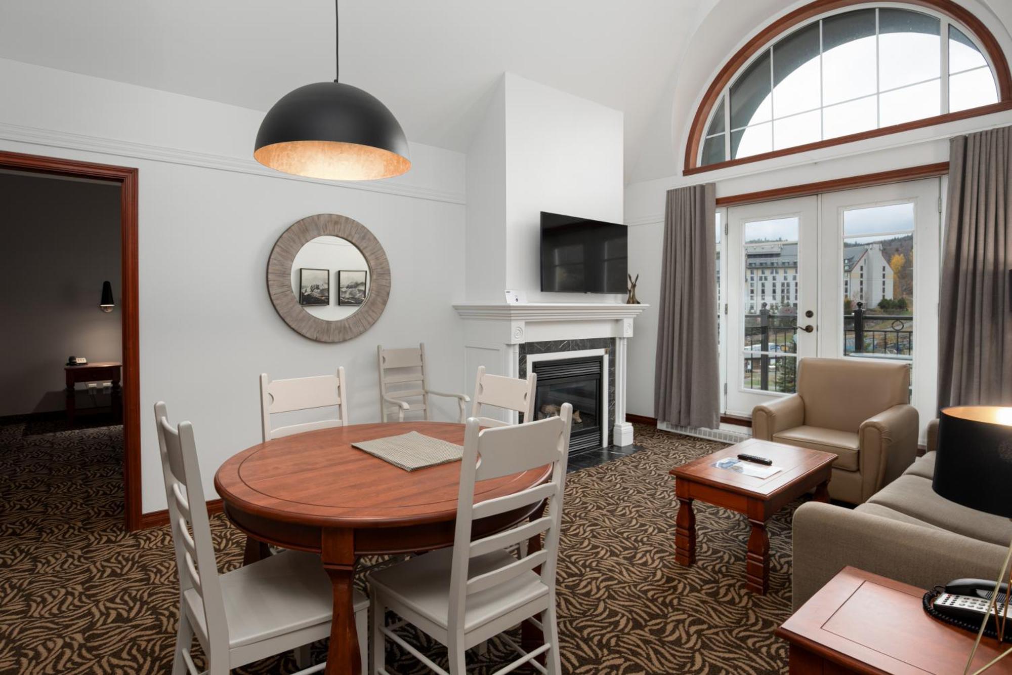 Sommet Des Neiges Hotel Mont-Tremblant Bagian luar foto